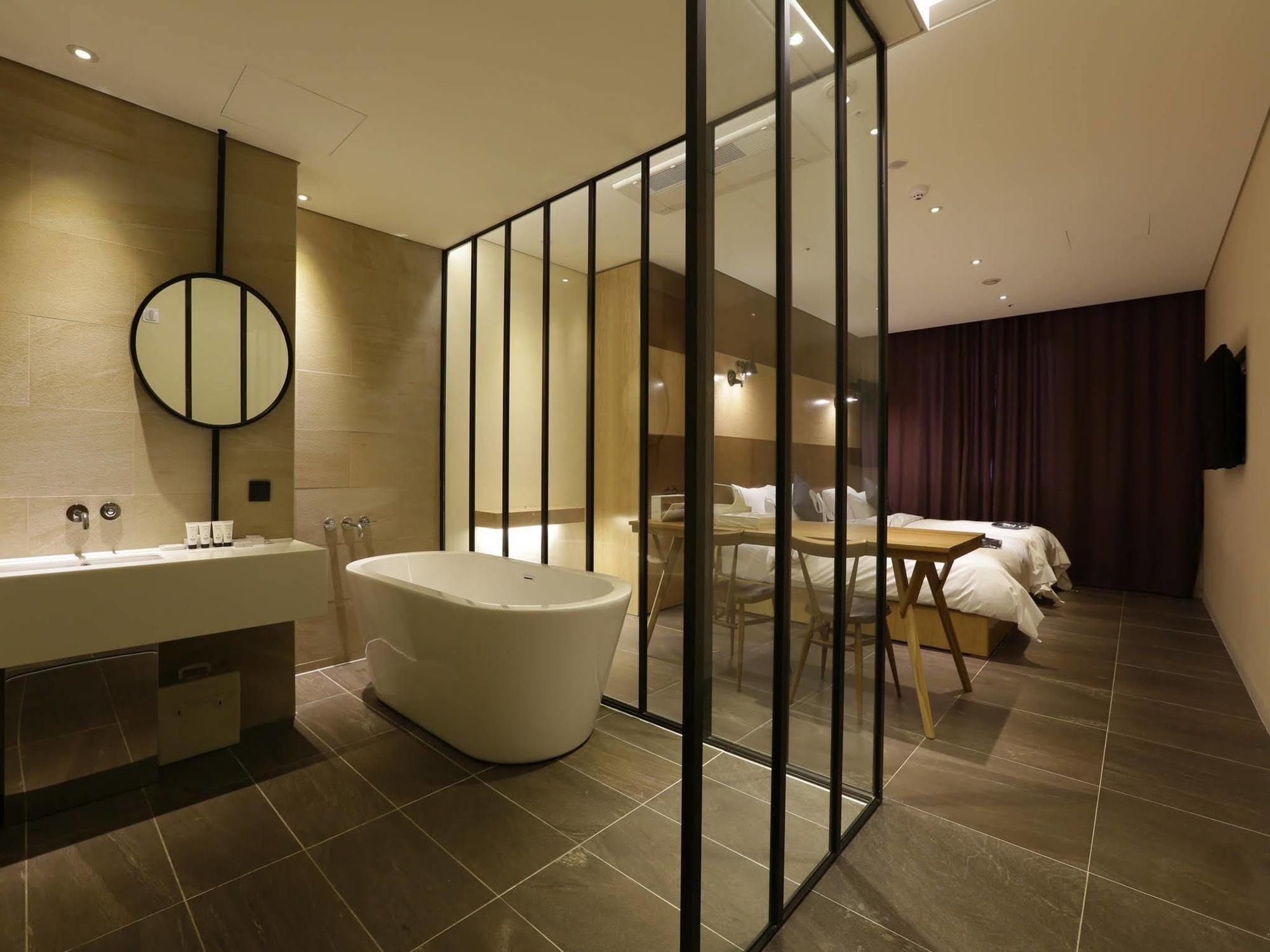 Hotel The Designers อินชอน ภายนอก รูปภาพ