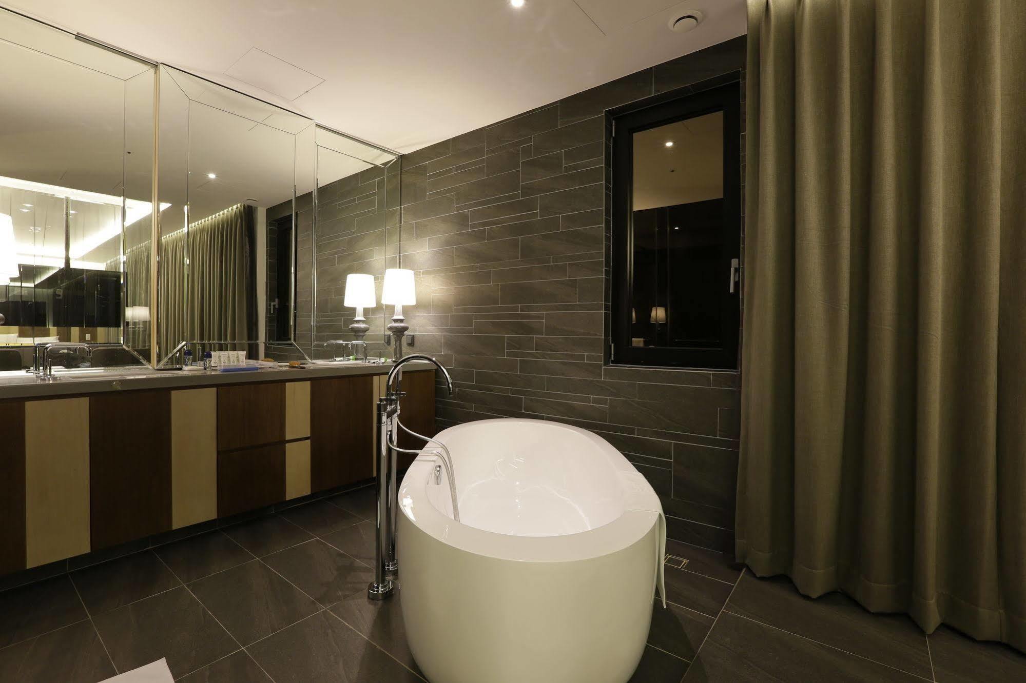 Hotel The Designers อินชอน ภายนอก รูปภาพ