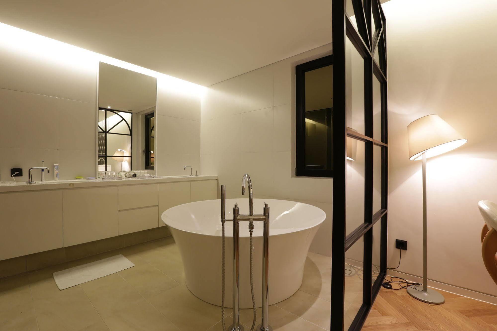 Hotel The Designers อินชอน ภายนอก รูปภาพ