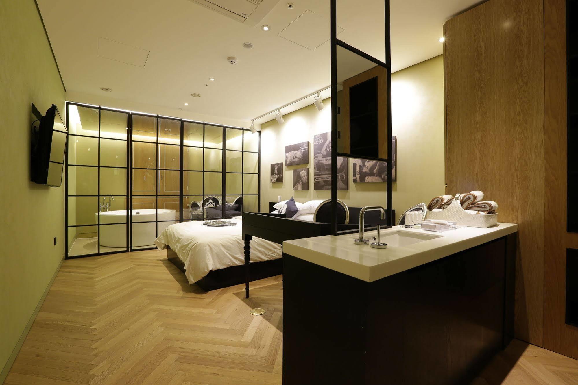 Hotel The Designers อินชอน ภายนอก รูปภาพ